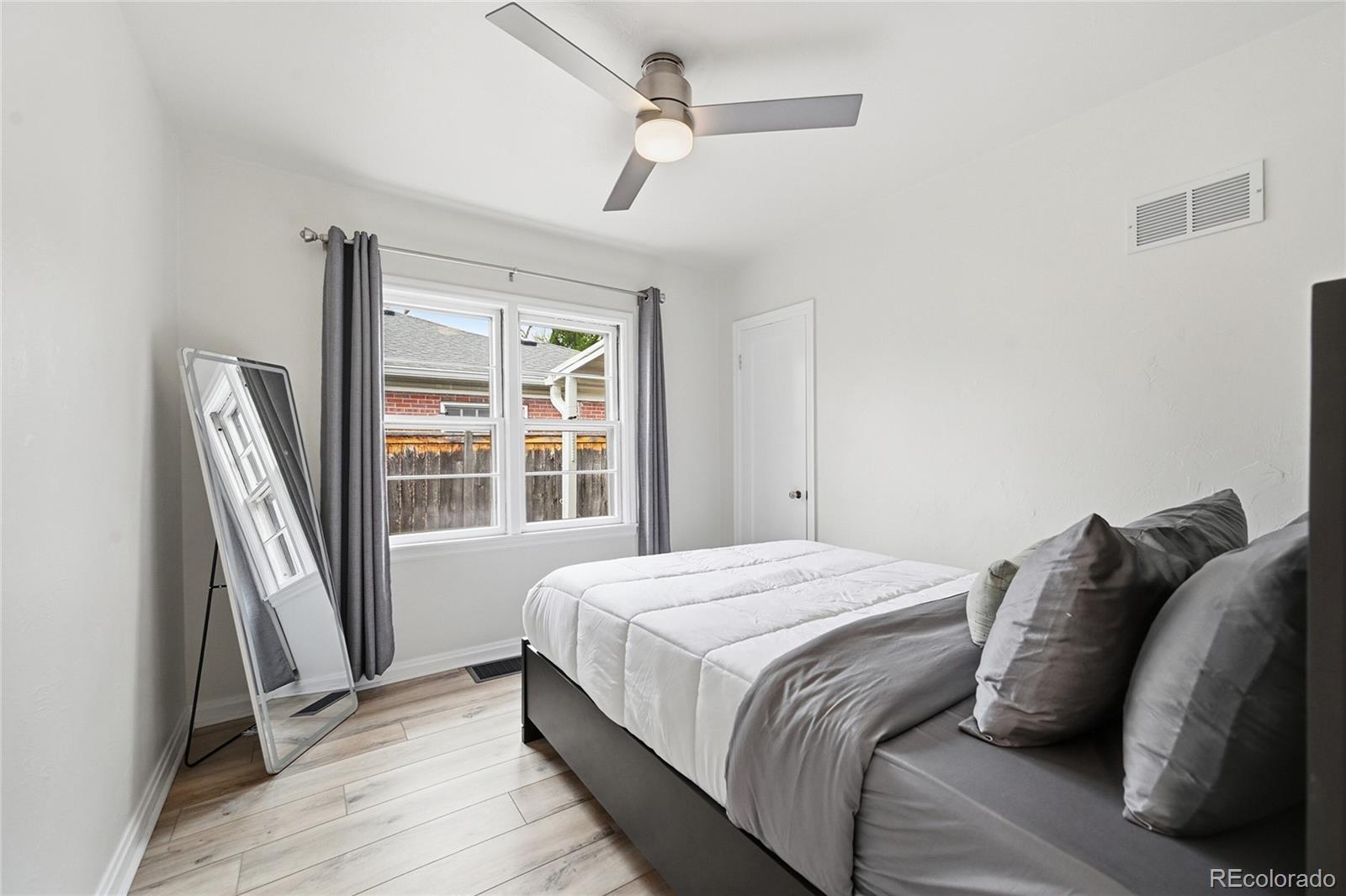 MLS Image #19 for 2010 s saint paul street,denver, Colorado
