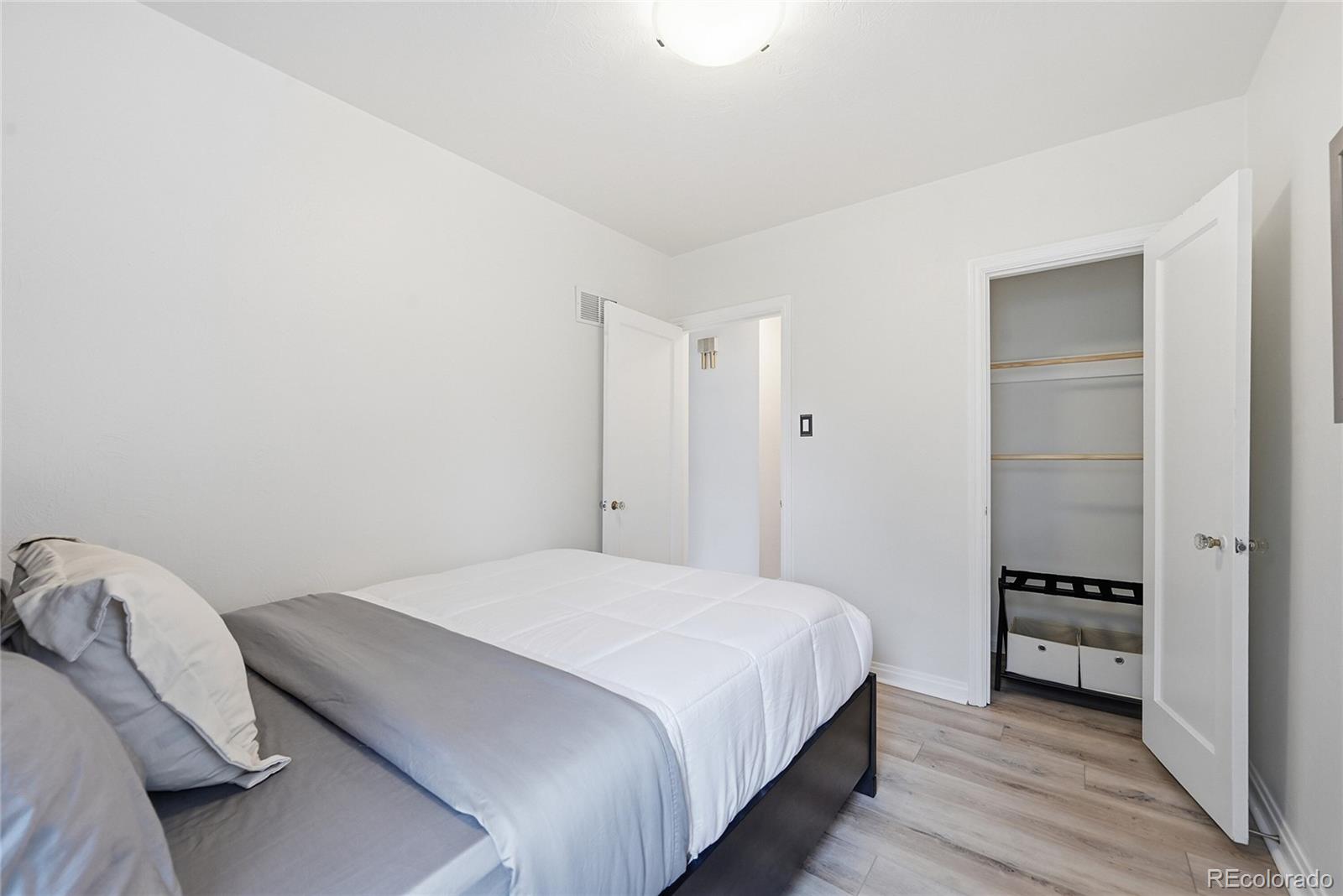 MLS Image #21 for 2010 s saint paul street,denver, Colorado