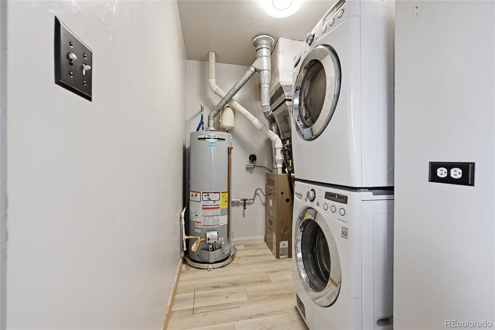 MLS Image #26 for 2010 s saint paul street,denver, Colorado