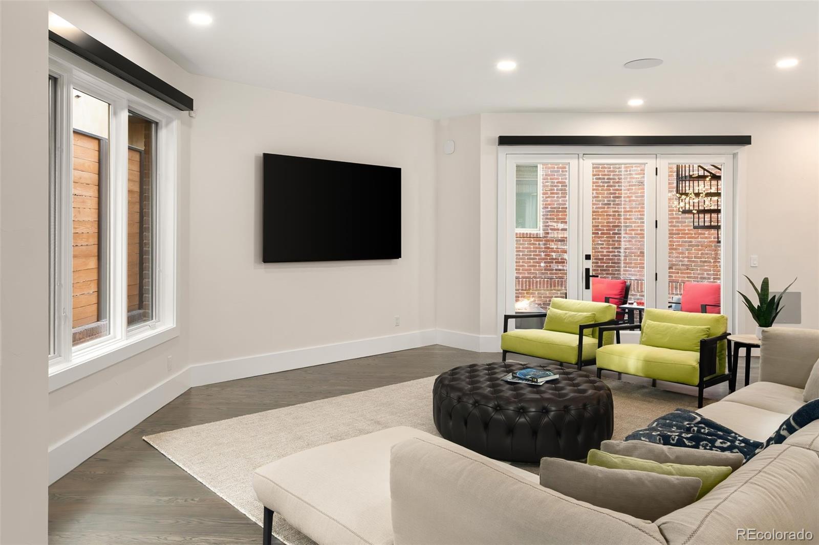 MLS Image #11 for 418  steele street,denver, Colorado