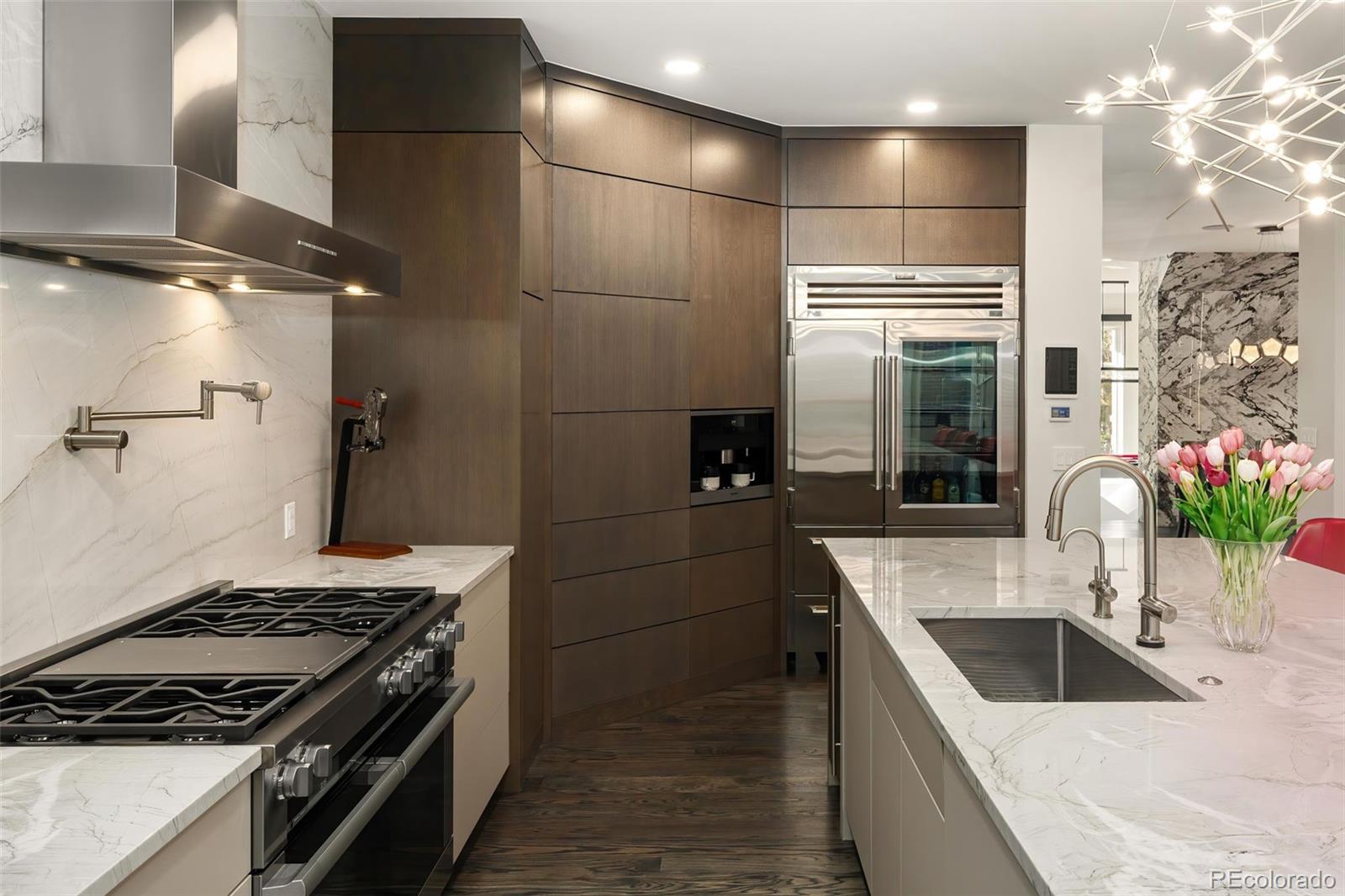 MLS Image #4 for 418  steele street,denver, Colorado