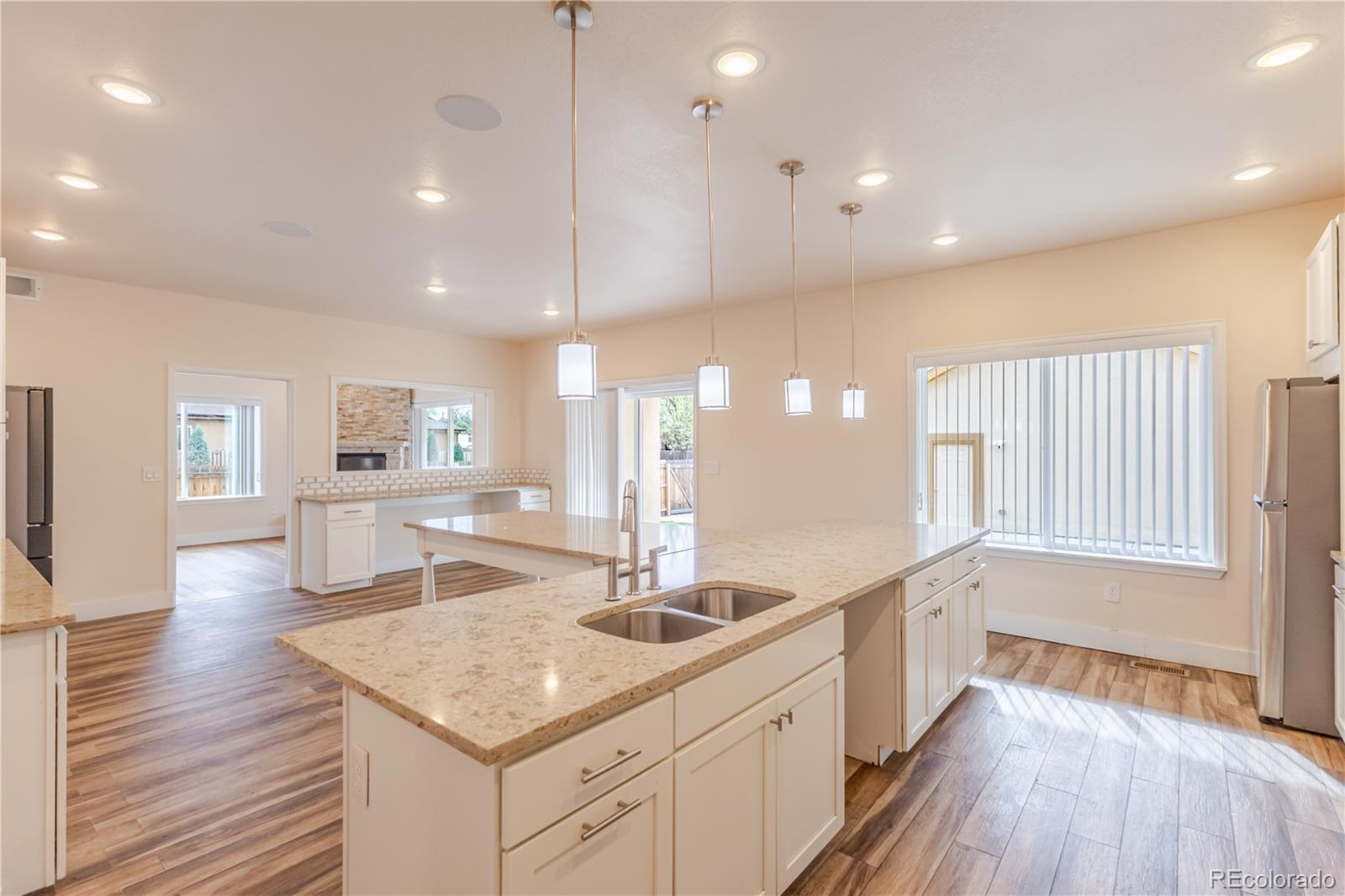 MLS Image #10 for 995 s locust street,denver, Colorado