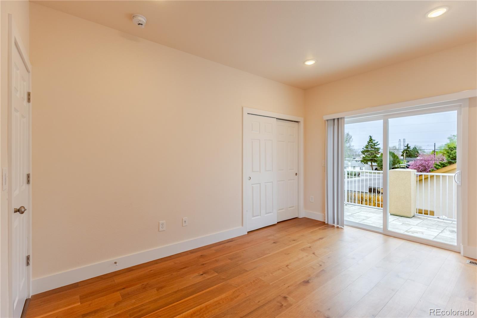 MLS Image #27 for 995 s locust street,denver, Colorado