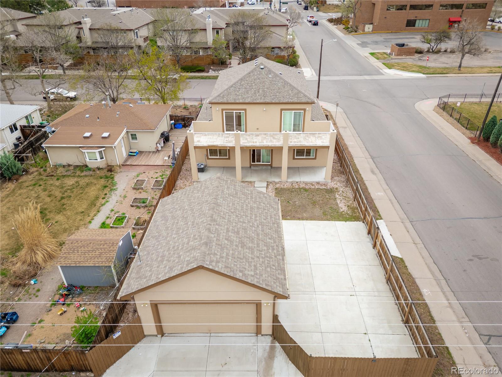 MLS Image #3 for 995 s locust street,denver, Colorado