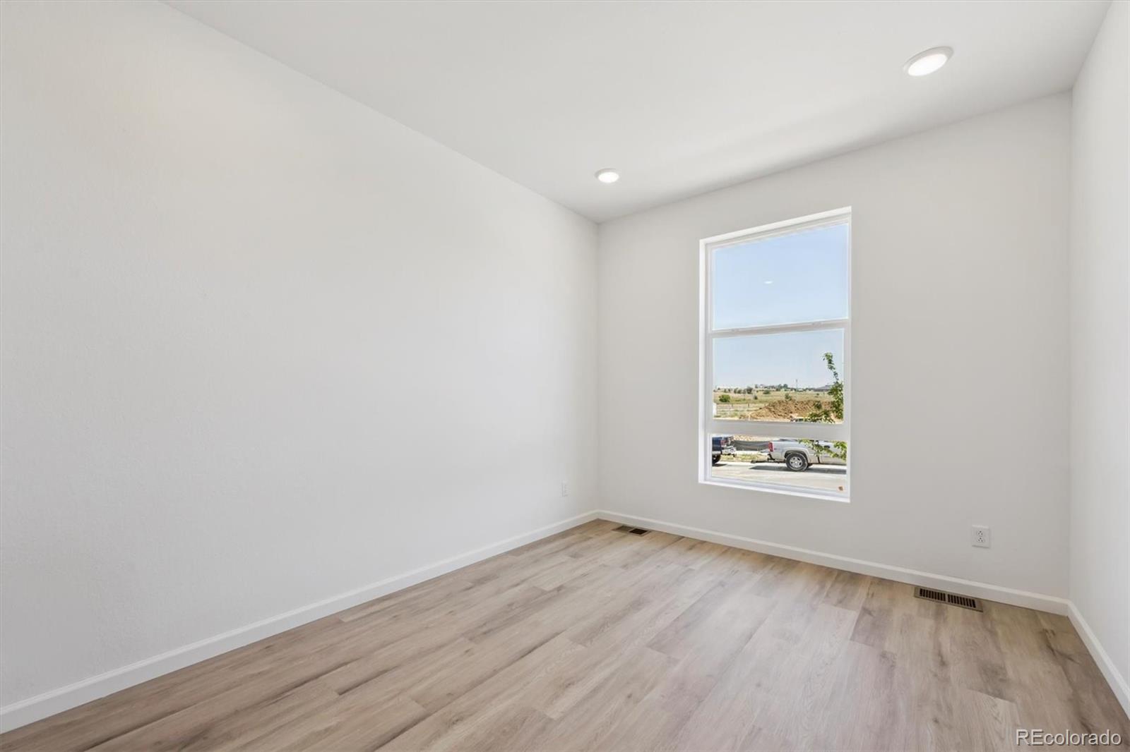 MLS Image #2 for 479 s salida street,aurora, Colorado