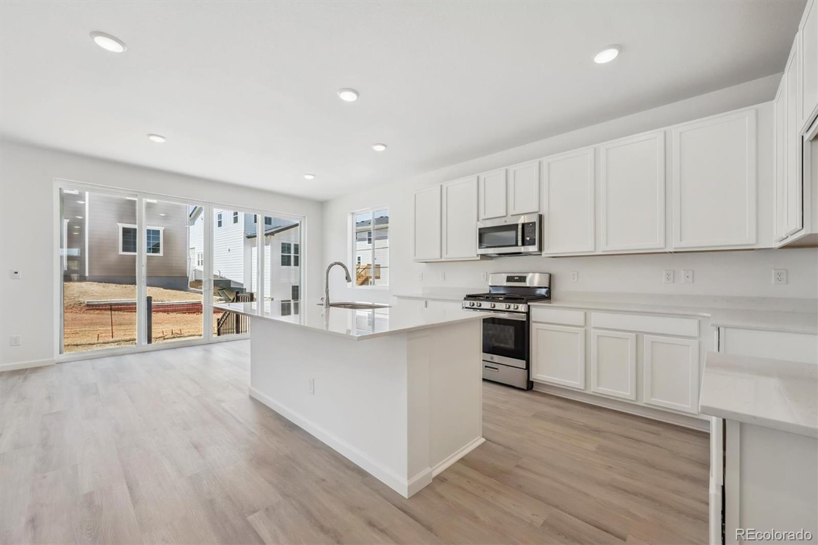 MLS Image #3 for 479 s salida street,aurora, Colorado