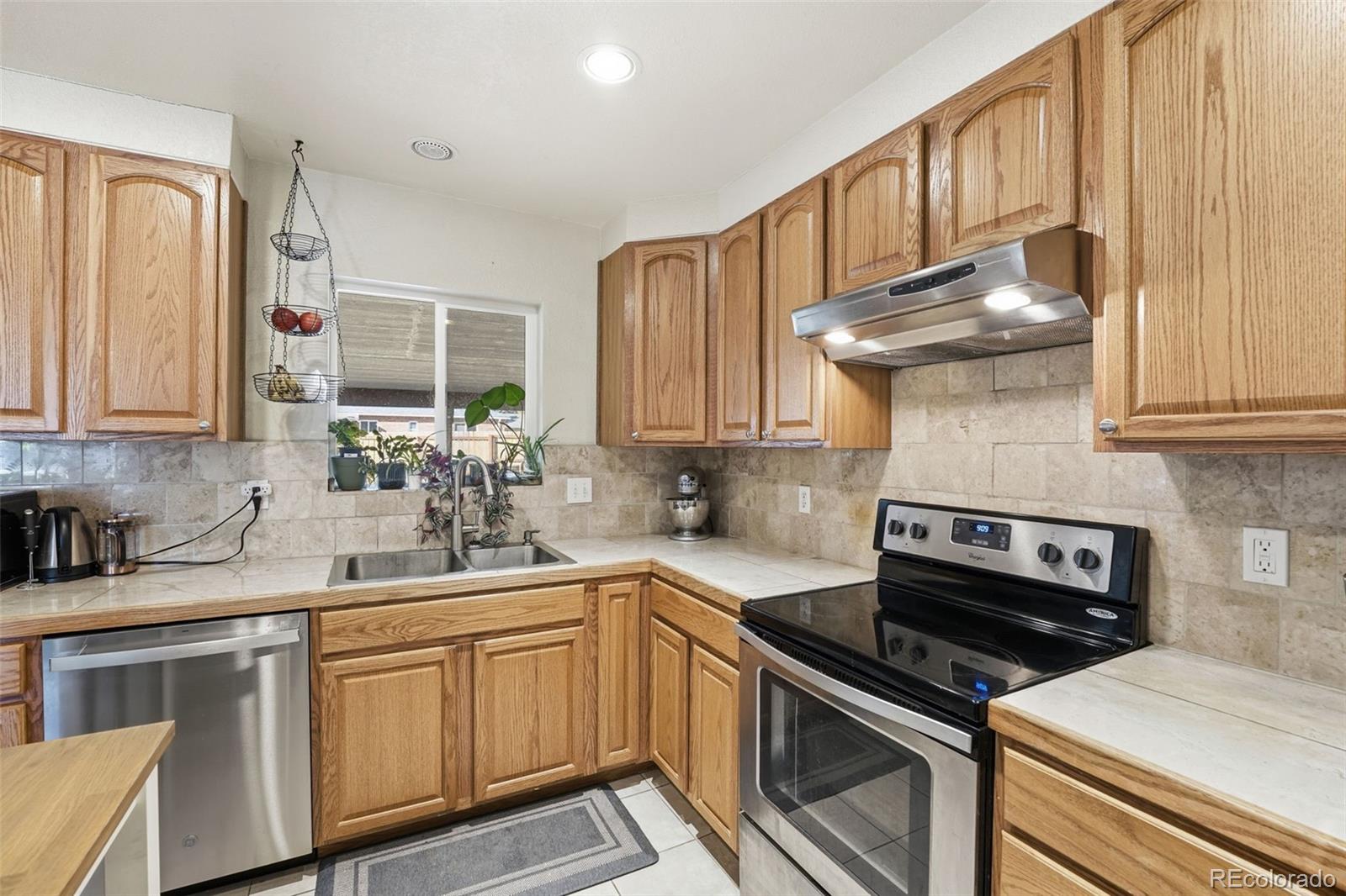 MLS Image #18 for 811  ursula street,aurora, Colorado