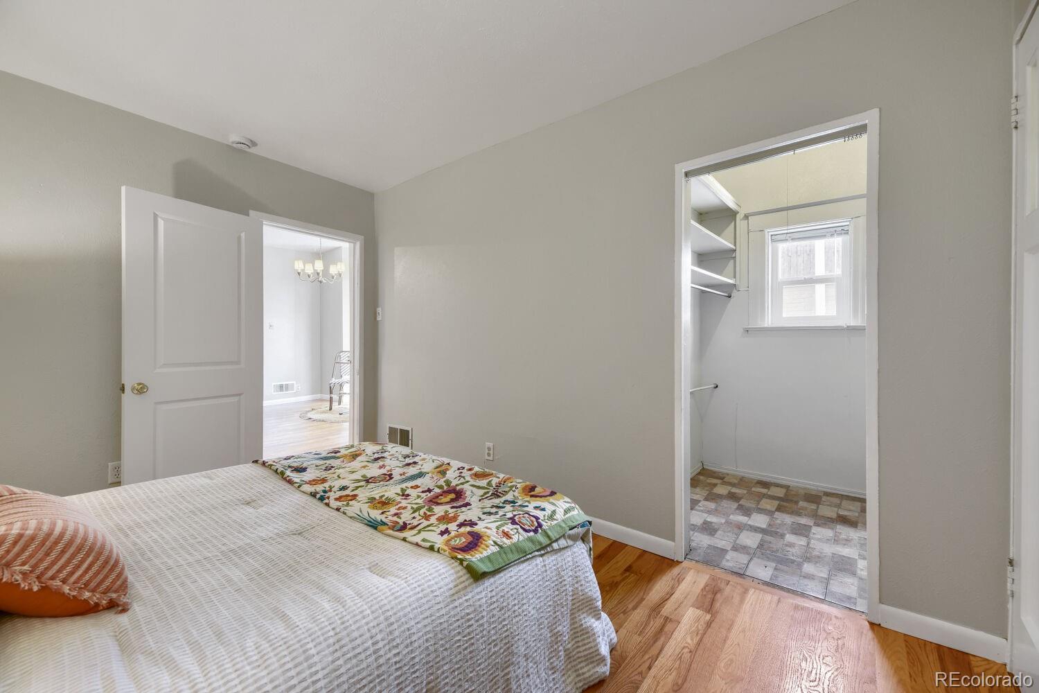 MLS Image #10 for 541-543  logan street,denver, Colorado