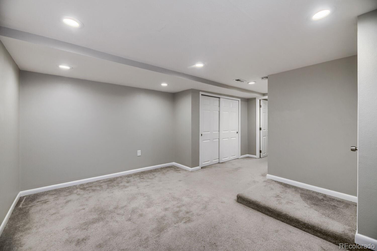 MLS Image #14 for 541-543  logan street,denver, Colorado