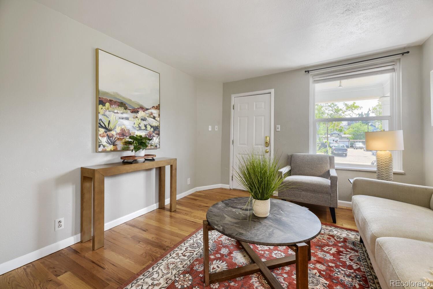 MLS Image #4 for 541-543  logan street,denver, Colorado