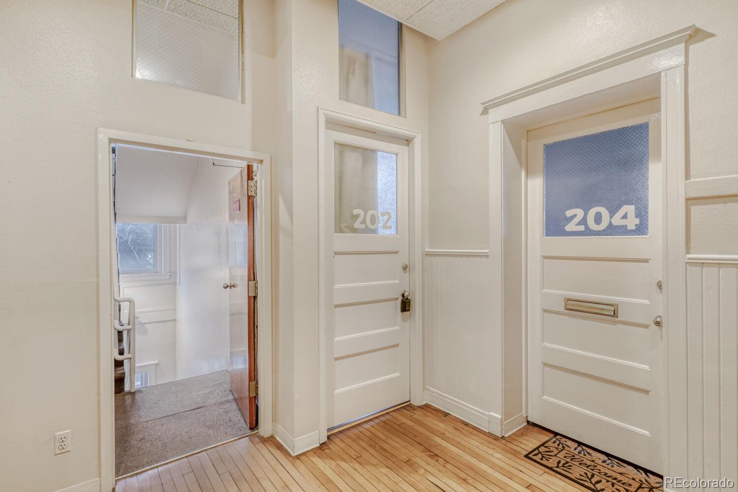 MLS Image #3 for 108 w byers place,denver, Colorado