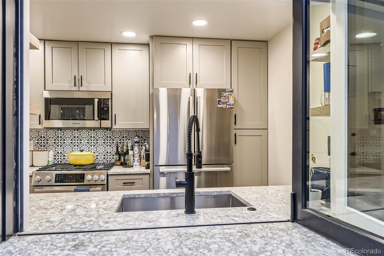 MLS Image #29 for 1140 s elm street,denver, Colorado