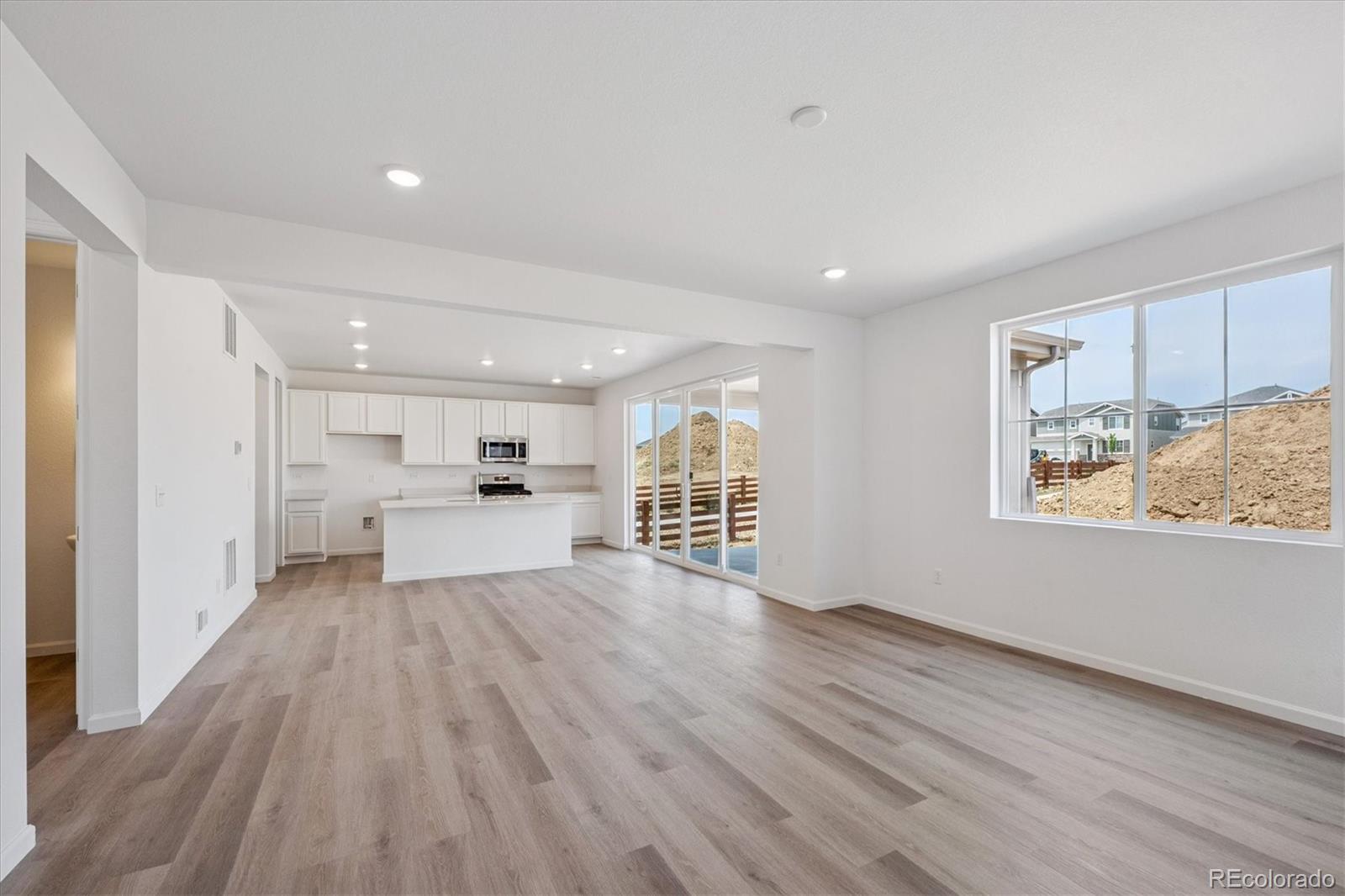 MLS Image #5 for 4639  sugar beet street,johnstown, Colorado