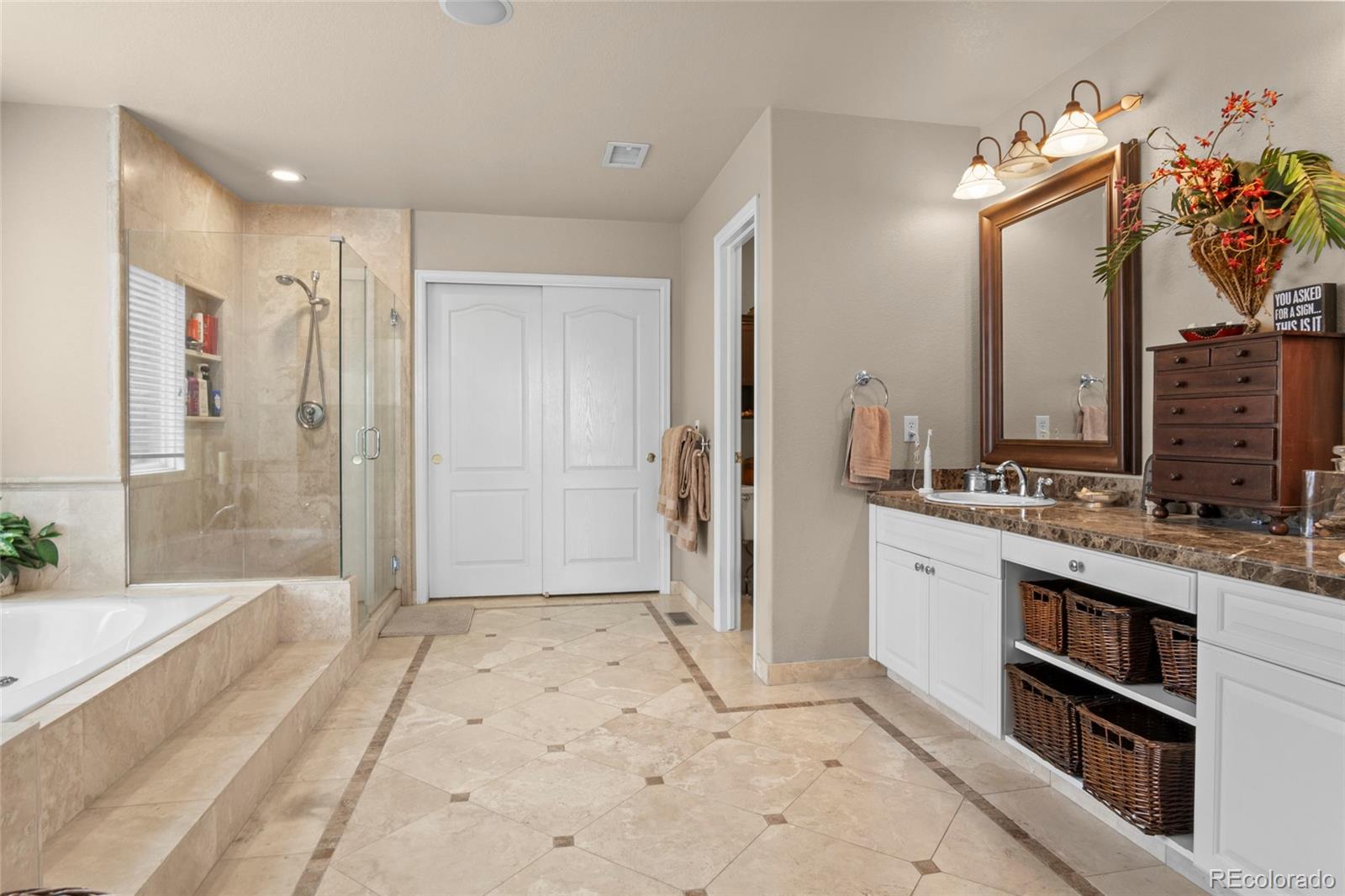 MLS Image #28 for 2606 s xenon way,lakewood, Colorado