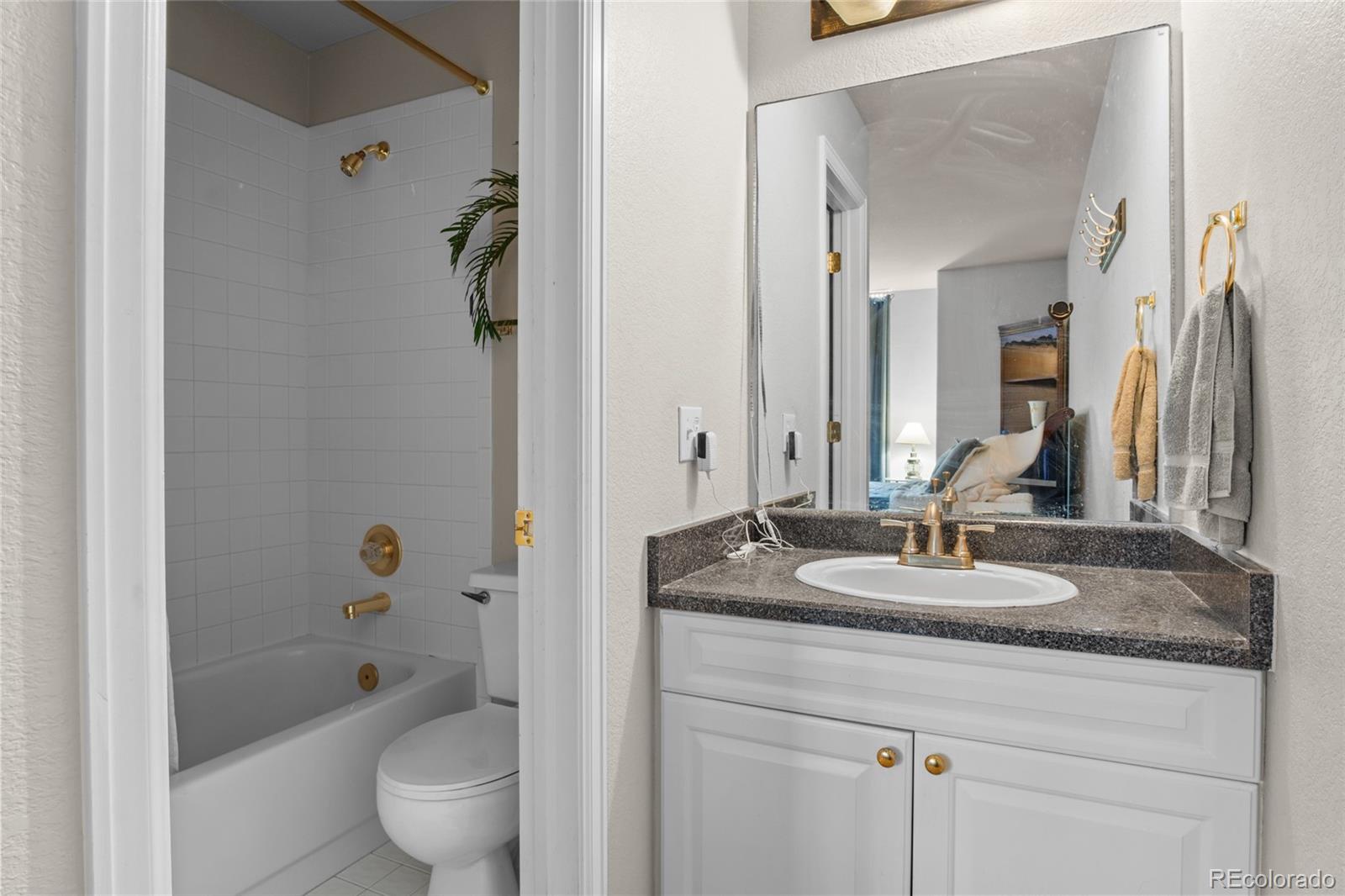 MLS Image #36 for 2606 s xenon way,lakewood, Colorado