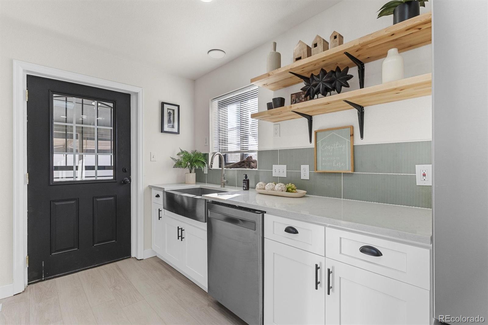 MLS Image #10 for 2960  poplar street,denver, Colorado