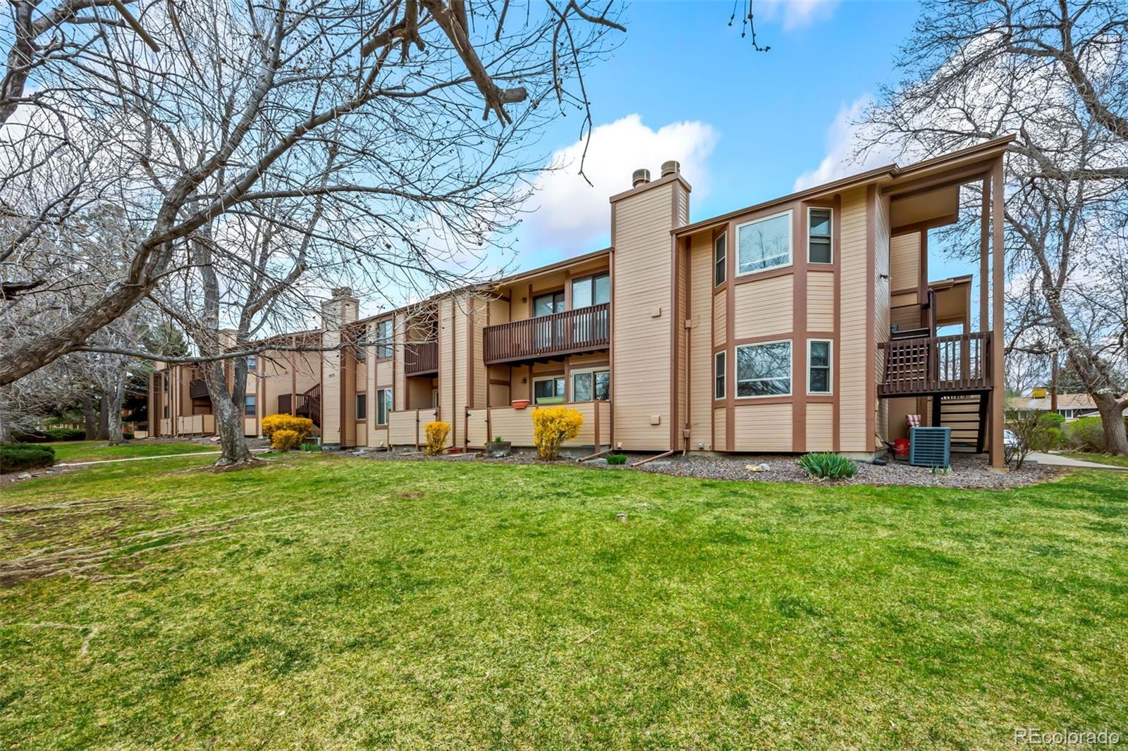 MLS Image #1 for 1075 s garrison street,lakewood, Colorado