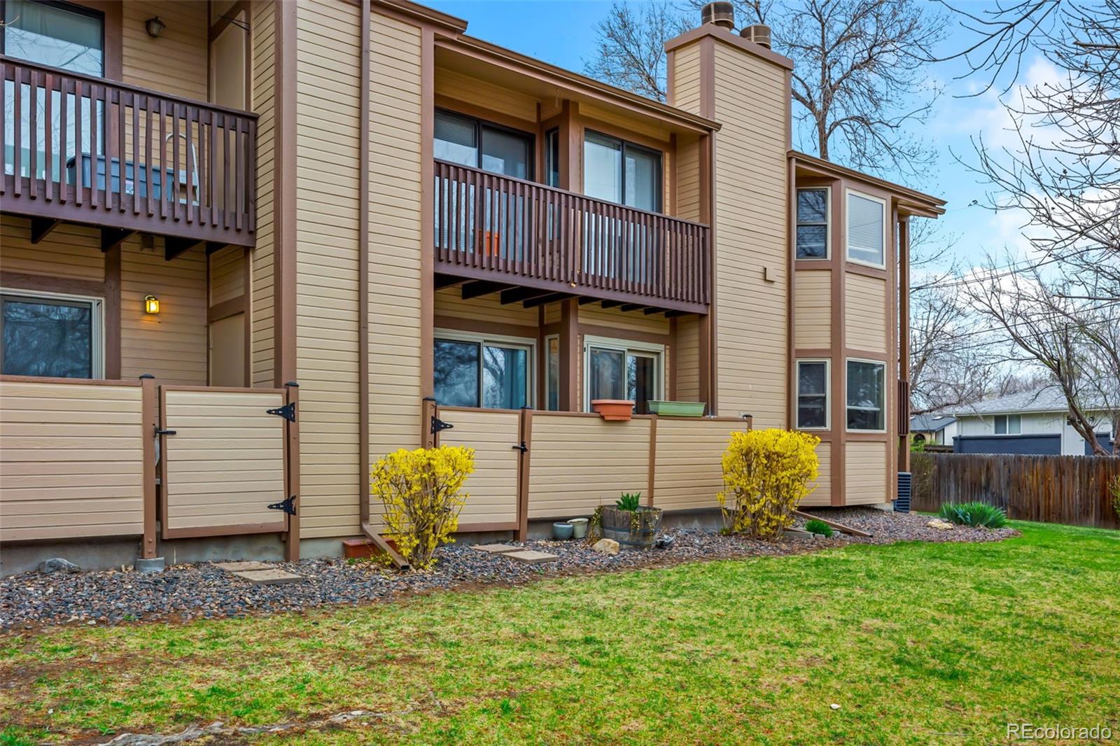 MLS Image #3 for 1075 s garrison street,lakewood, Colorado