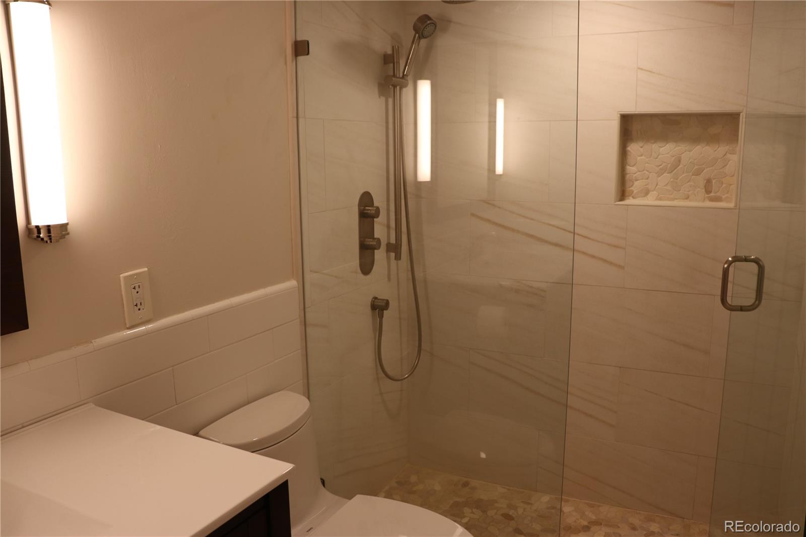 MLS Image #11 for 800 n washington street 803,denver, Colorado