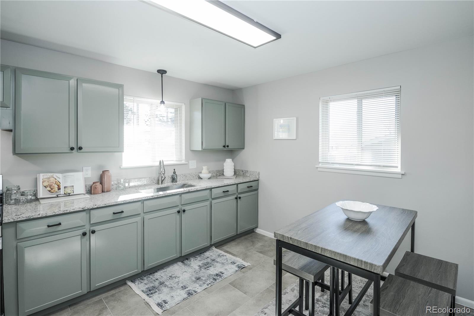 MLS Image #4 for 842 s worchester street,aurora, Colorado