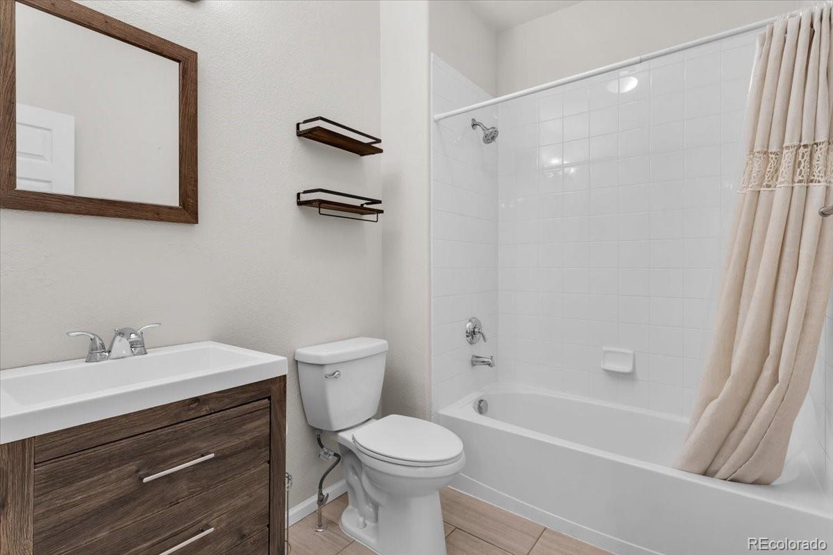 MLS Image #12 for 15700 e jamison drive,englewood, Colorado