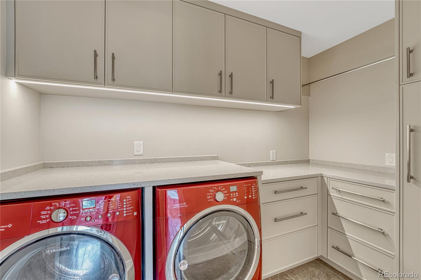 MLS Image #18 for 3080 e flora place,denver, Colorado
