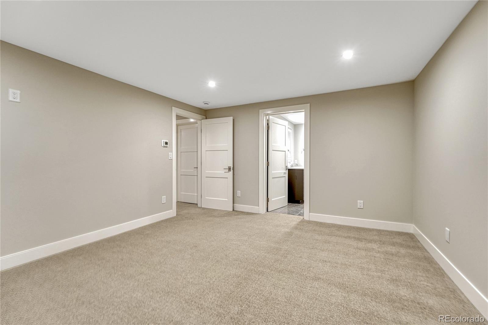 MLS Image #40 for 3080 e flora place,denver, Colorado