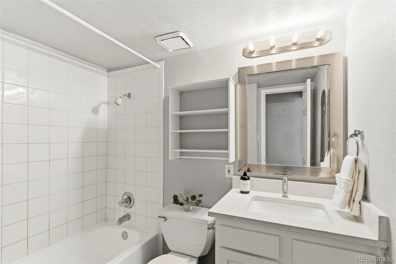 MLS Image #18 for 3047 w 47th avenue 205,denver, Colorado