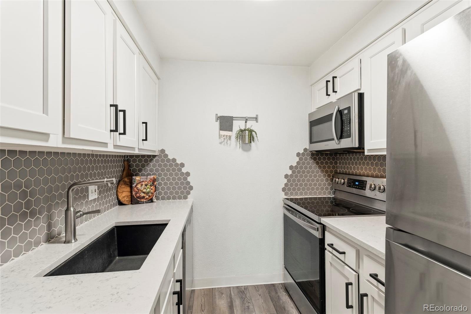 MLS Image #6 for 3047 w 47th avenue 205,denver, Colorado