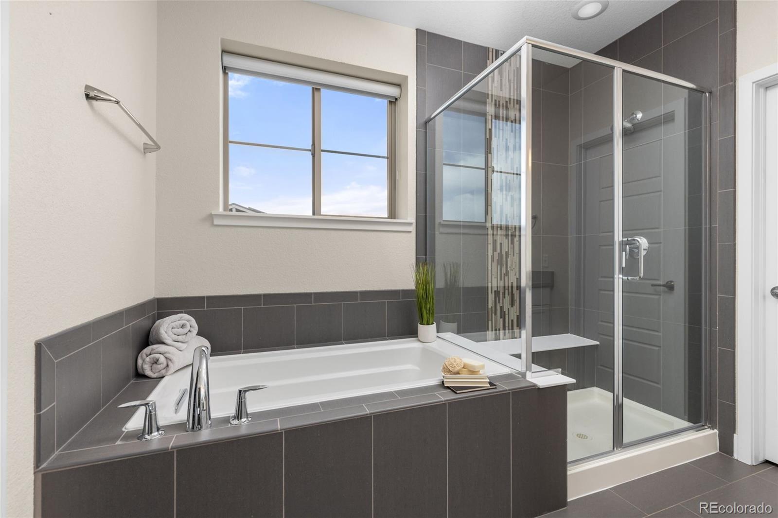 MLS Image #21 for 9103 e 61st place,denver, Colorado