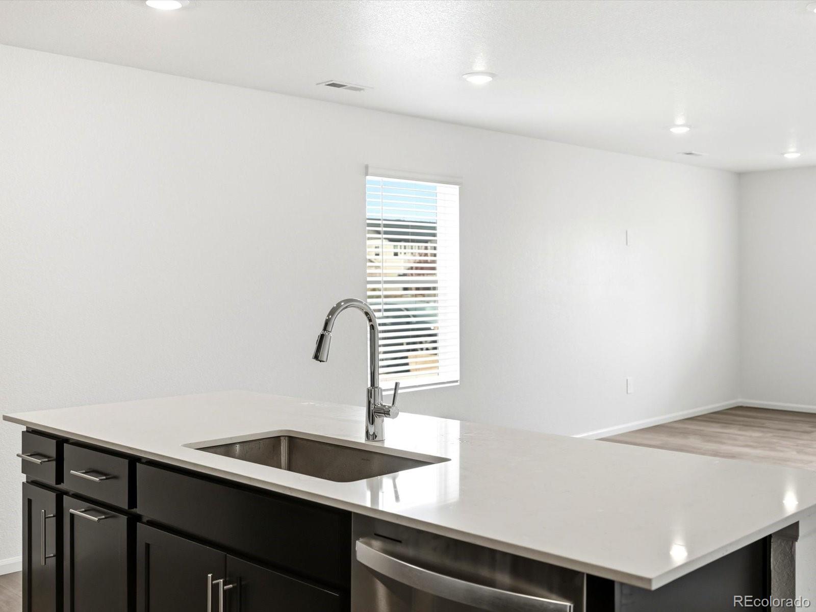 MLS Image #11 for 21234 e 65th drive,aurora, Colorado