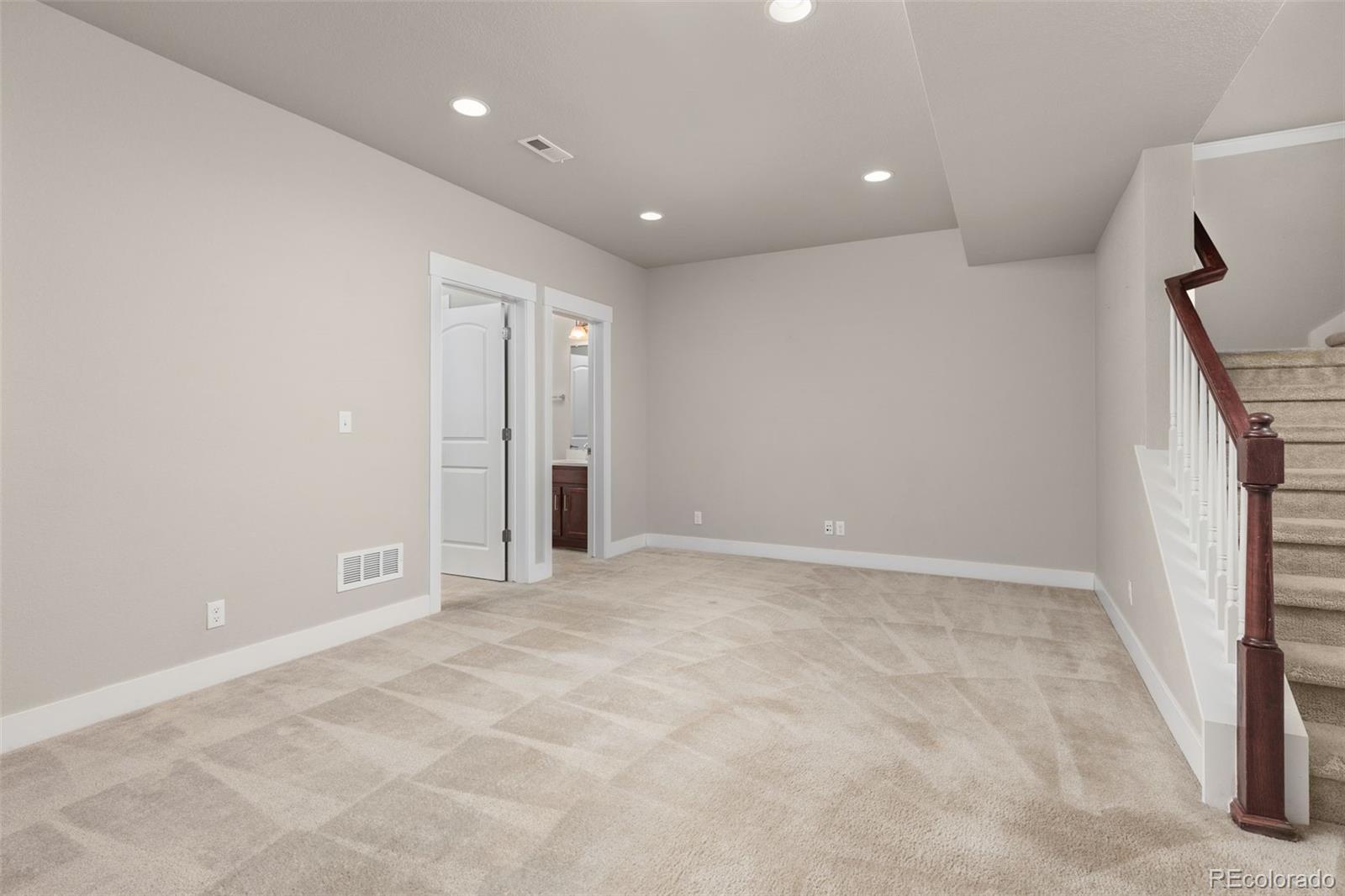 MLS Image #33 for 10080 e 59th drive,denver, Colorado