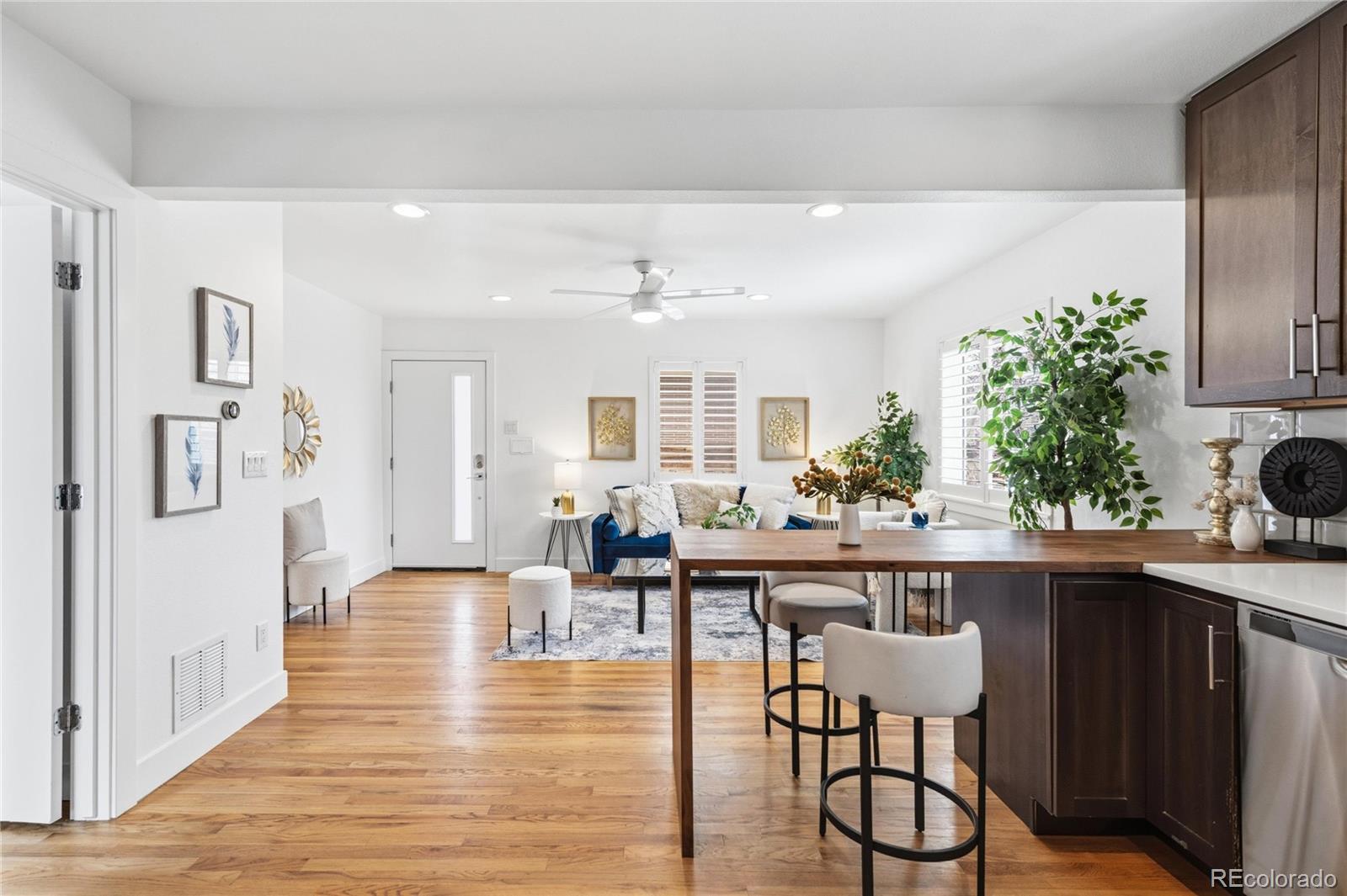 MLS Image #11 for 3127 n saint paul street,denver, Colorado