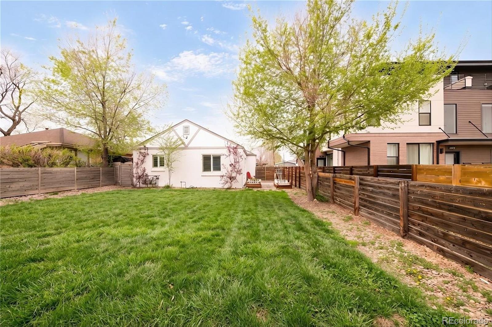 MLS Image #23 for 3127 n saint paul street,denver, Colorado
