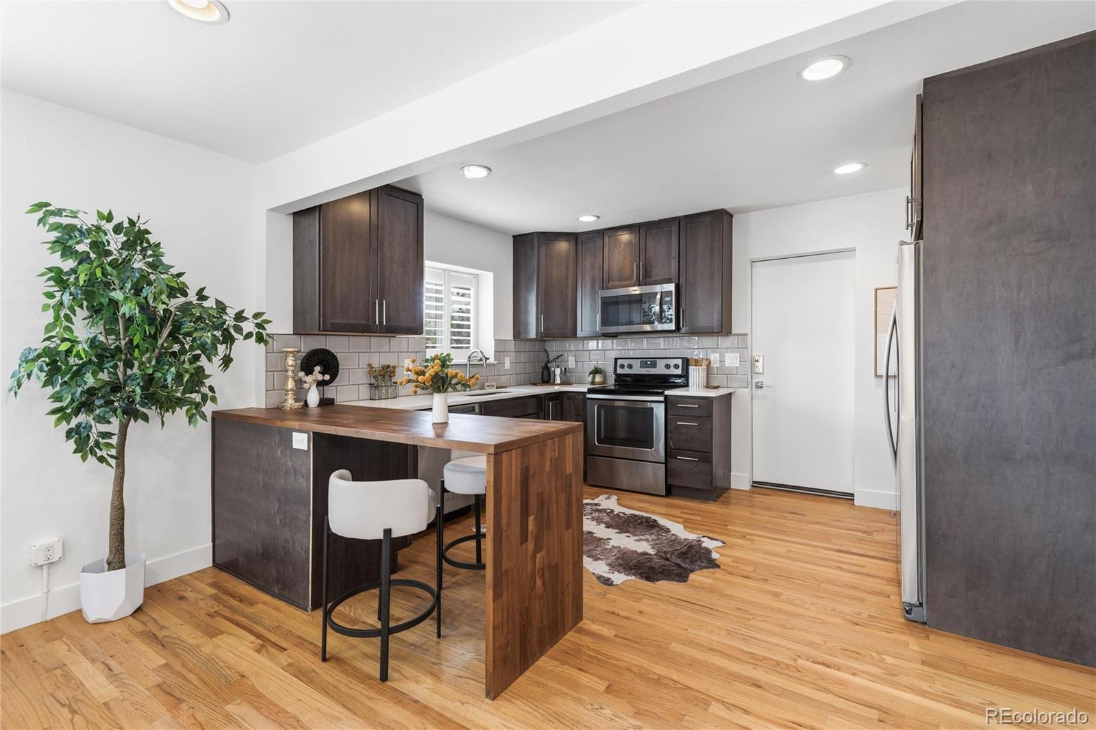 MLS Image #7 for 3127 n saint paul street,denver, Colorado