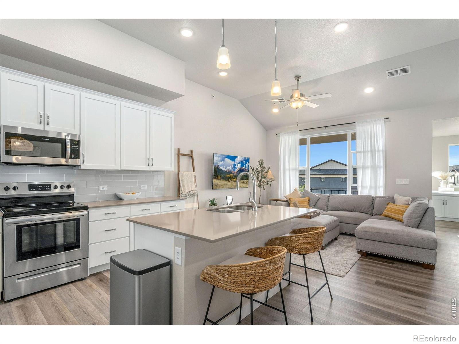 MLS Image #3 for 4185 n park drive,loveland, Colorado