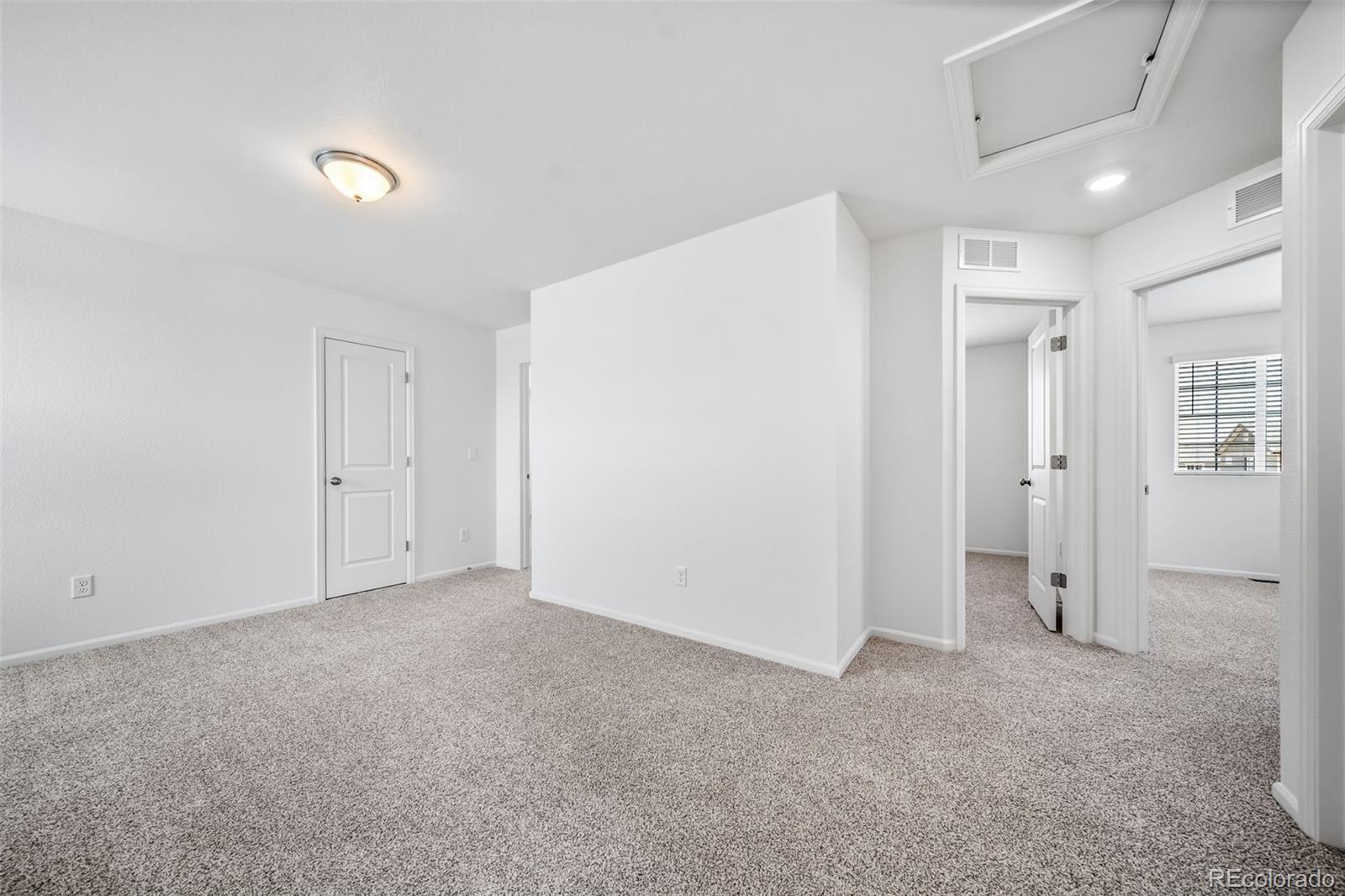 MLS Image #15 for 22387 e 39th avenue,aurora, Colorado