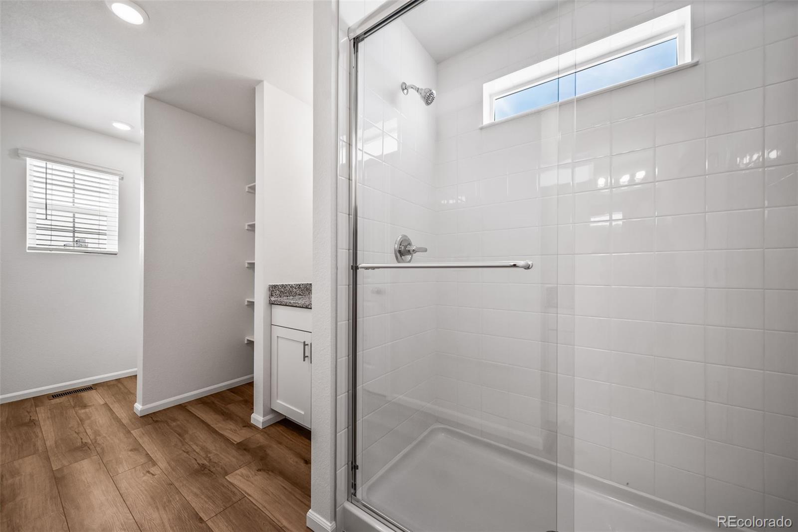 MLS Image #18 for 22387 e 39th avenue,aurora, Colorado