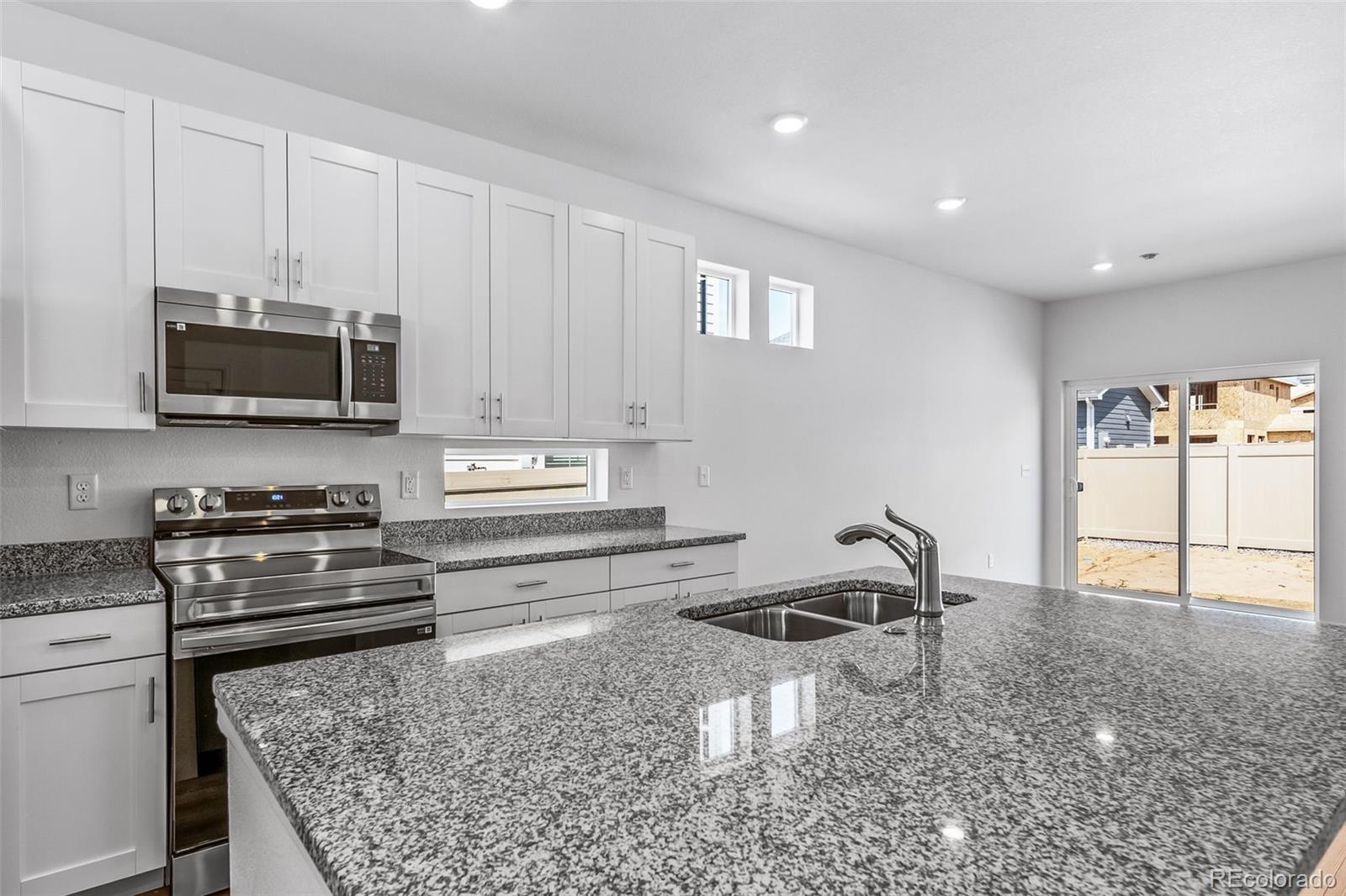 MLS Image #4 for 22387 e 39th avenue,aurora, Colorado