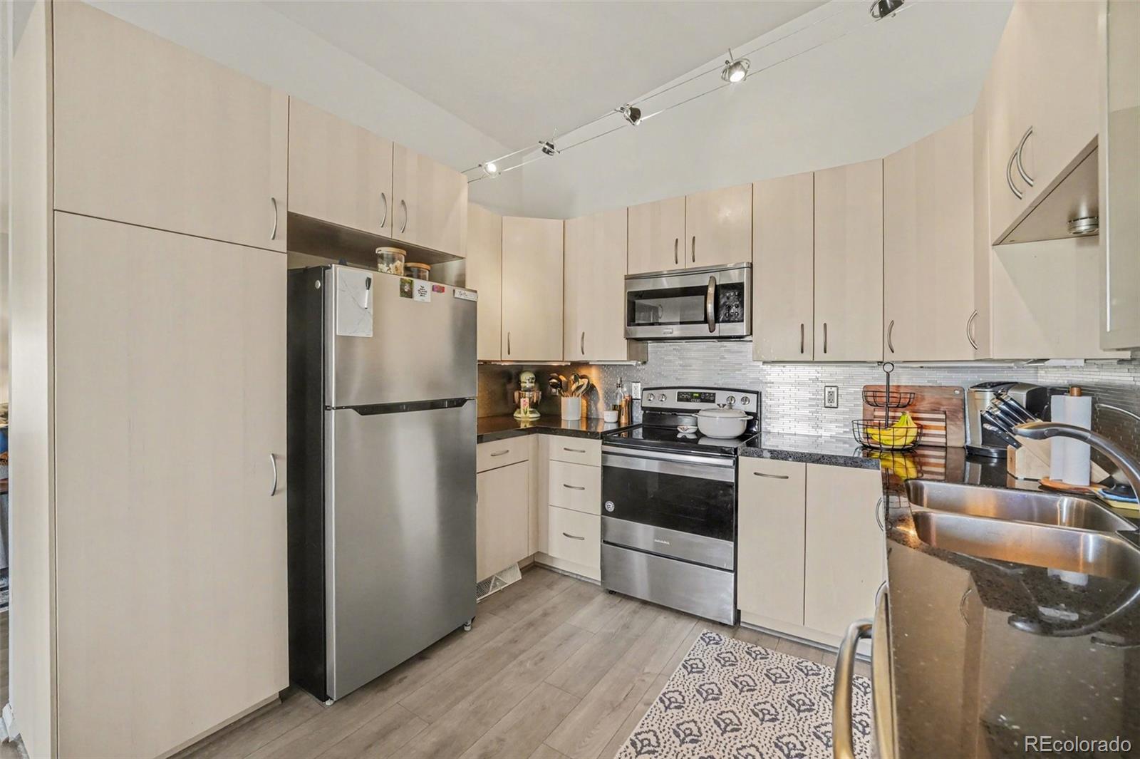 MLS Image #7 for 6922 w 87th way,arvada, Colorado