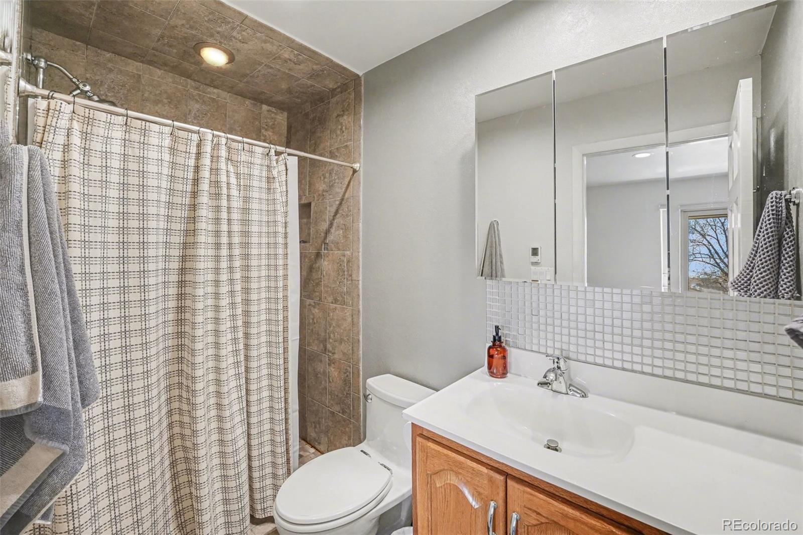 MLS Image #9 for 6922 w 87th way,arvada, Colorado