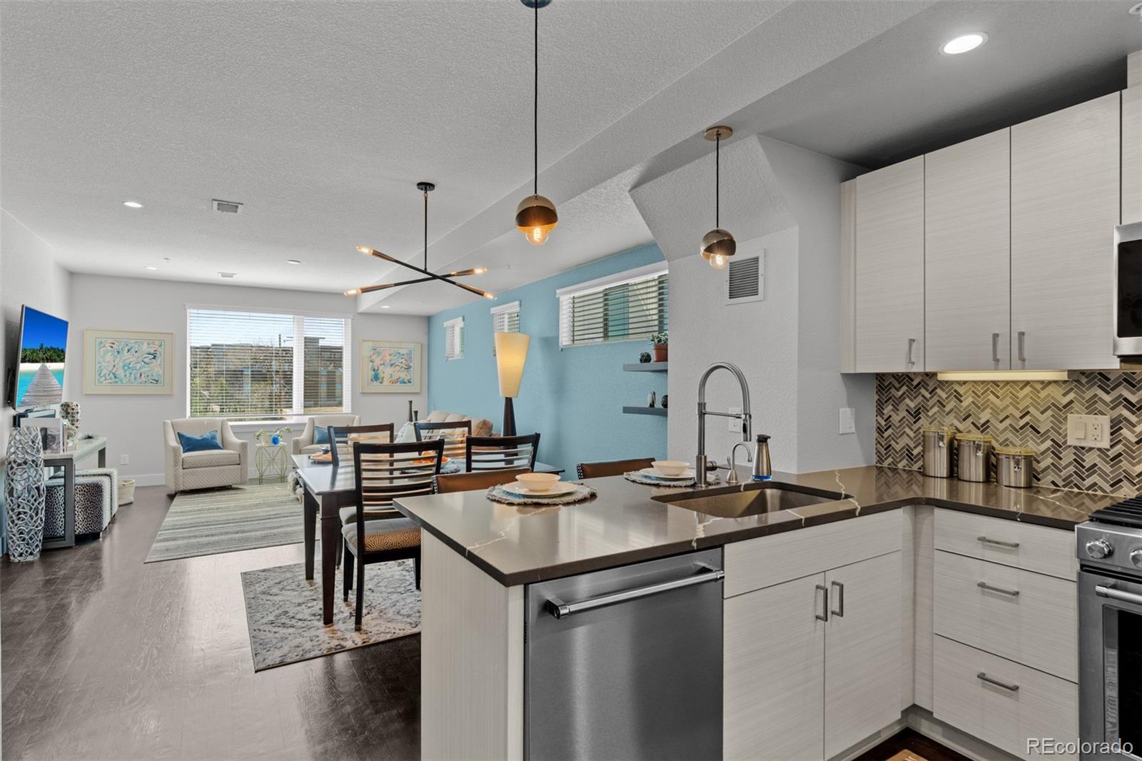 MLS Image #15 for 1573  grove street 3,denver, Colorado