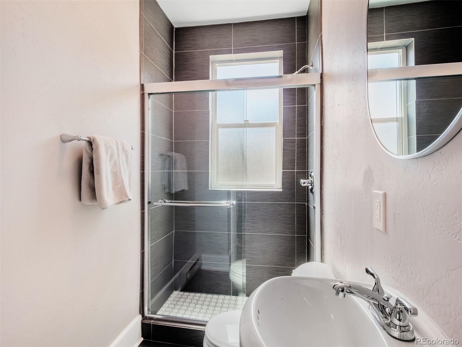 MLS Image #11 for 2560  river drive,denver, Colorado