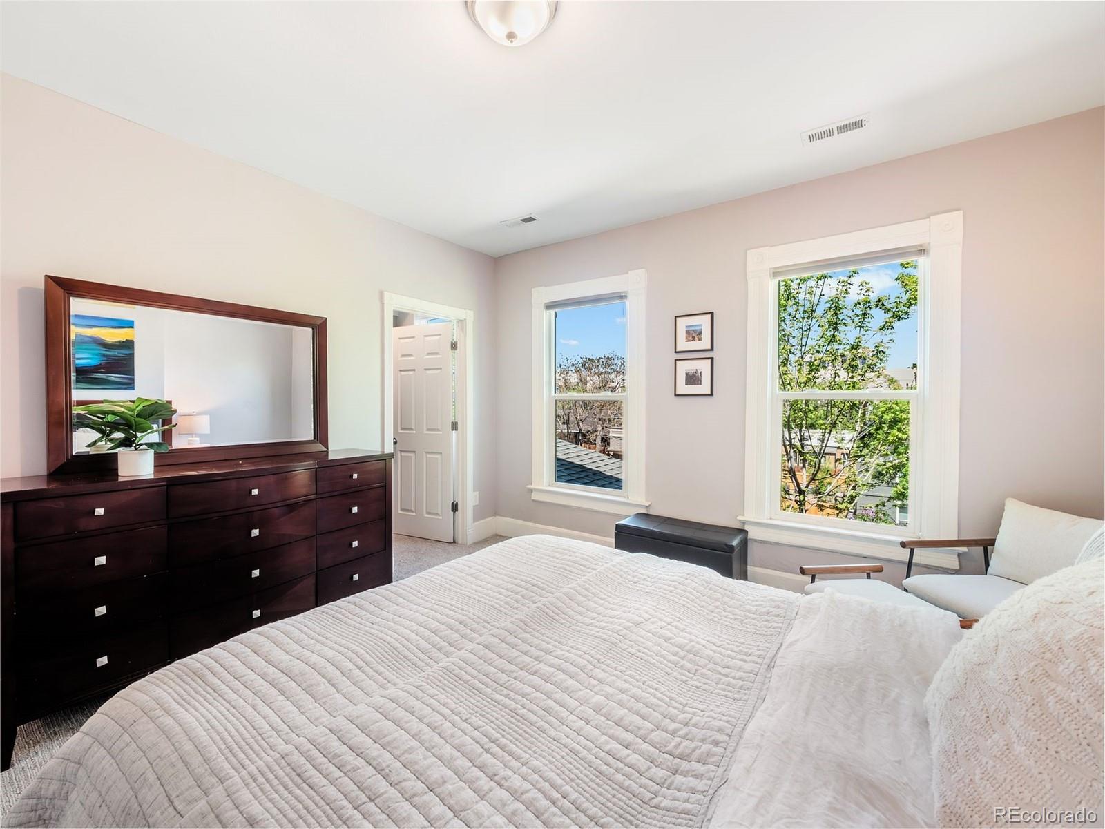 MLS Image #13 for 2560  river drive,denver, Colorado