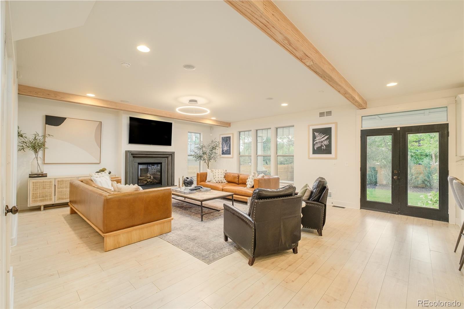 MLS Image #13 for 3050 s bellaire street,denver, Colorado