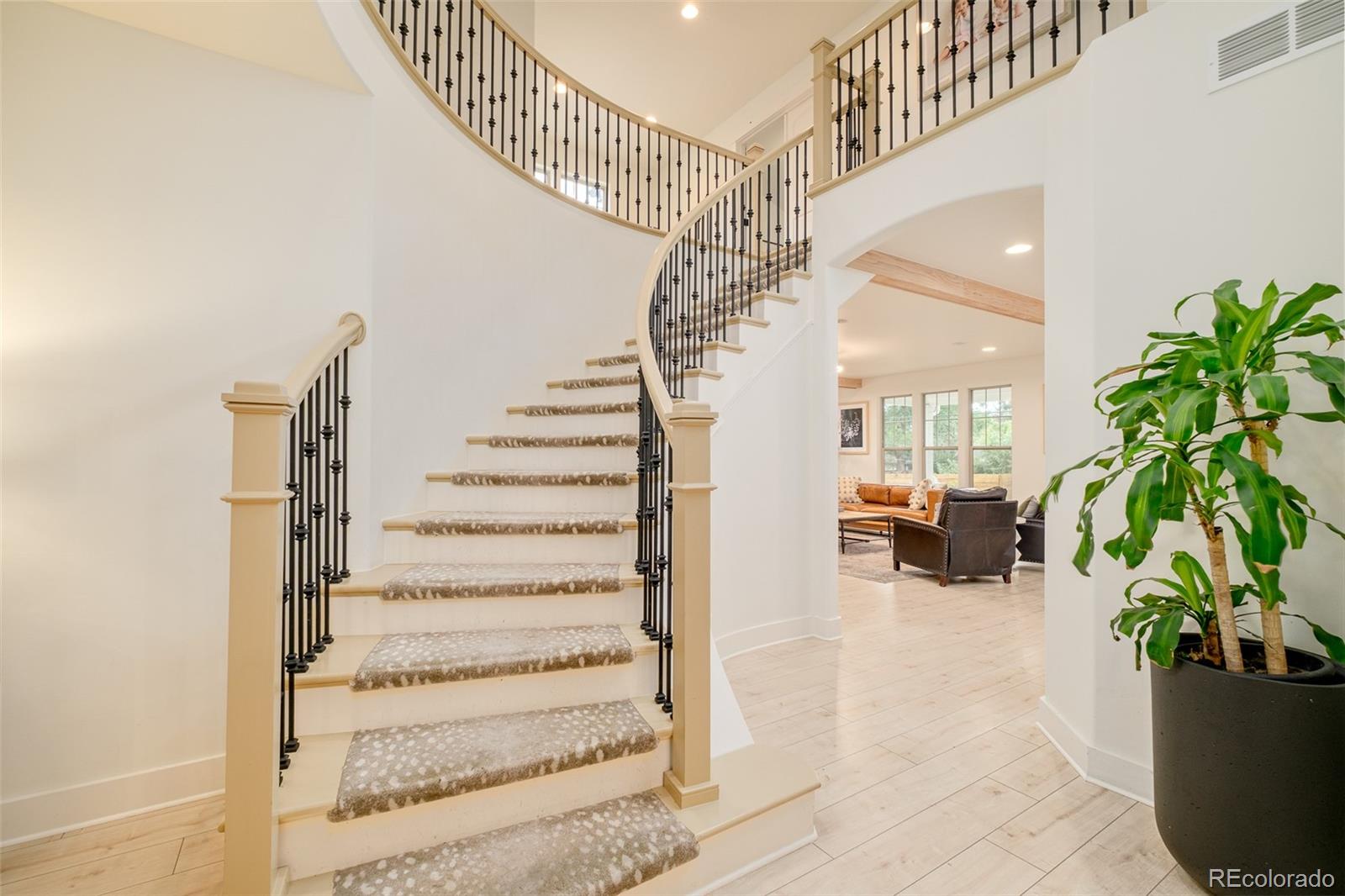MLS Image #17 for 3050 s bellaire street,denver, Colorado