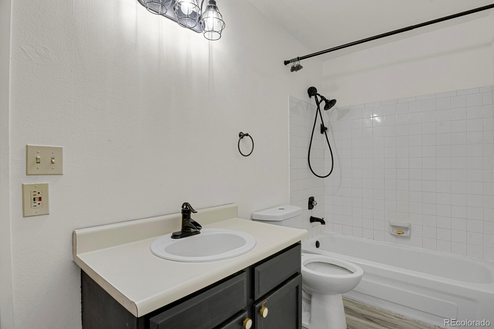 MLS Image #13 for 10150 e virginia avenue 19-303,denver, Colorado