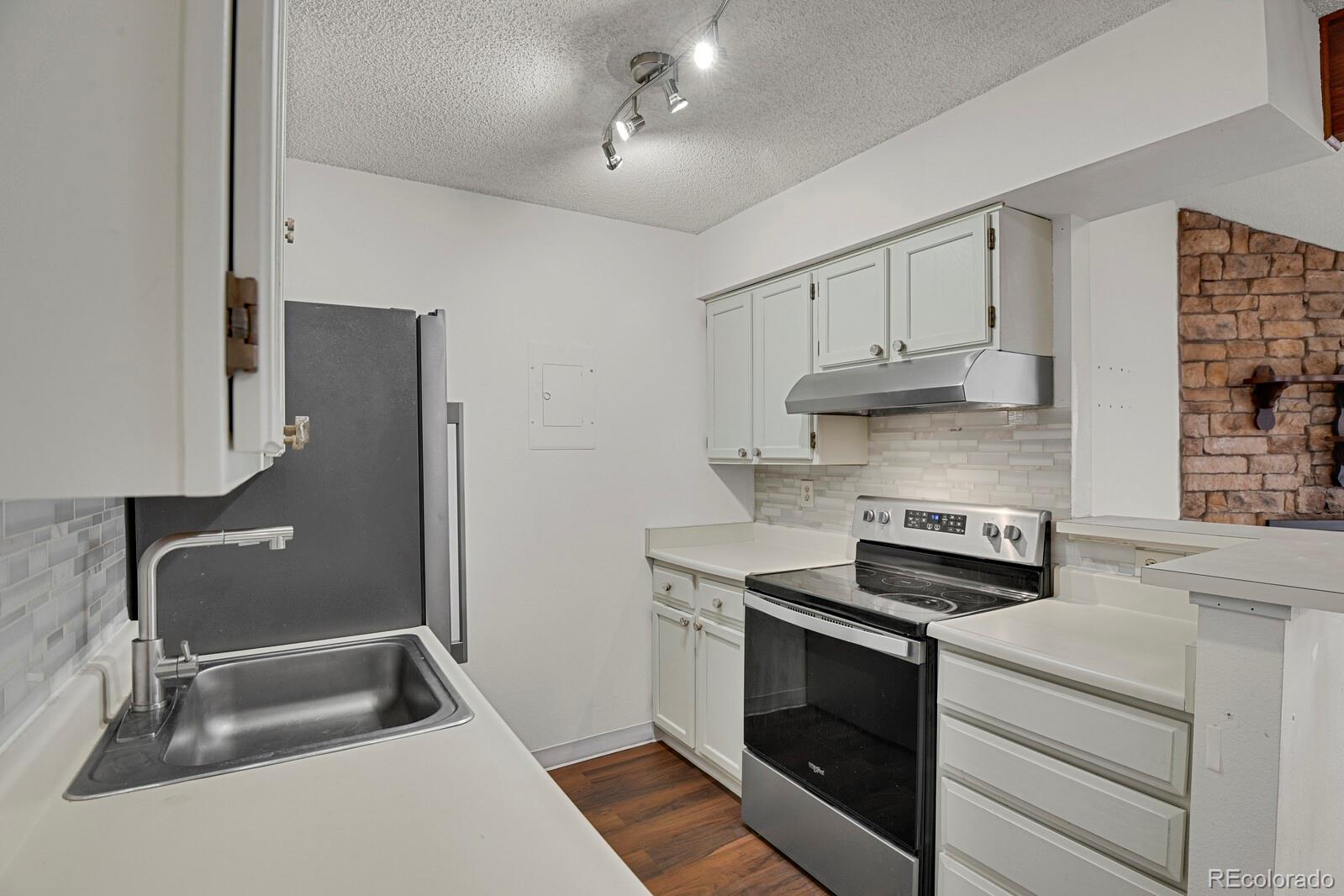 MLS Image #7 for 10150 e virginia avenue 19-303,denver, Colorado