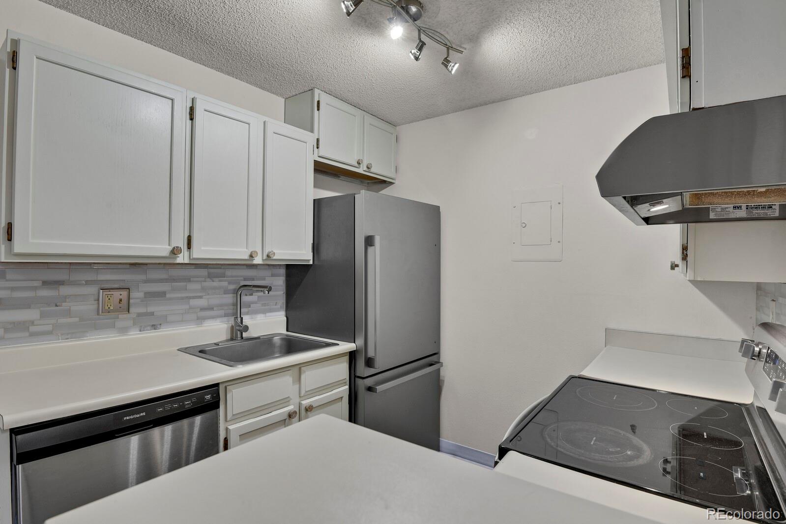 MLS Image #8 for 10150 e virginia avenue 19-303,denver, Colorado