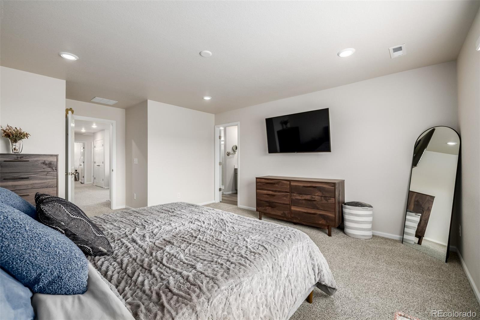 MLS Image #14 for 20952 e 66th avenue,aurora, Colorado